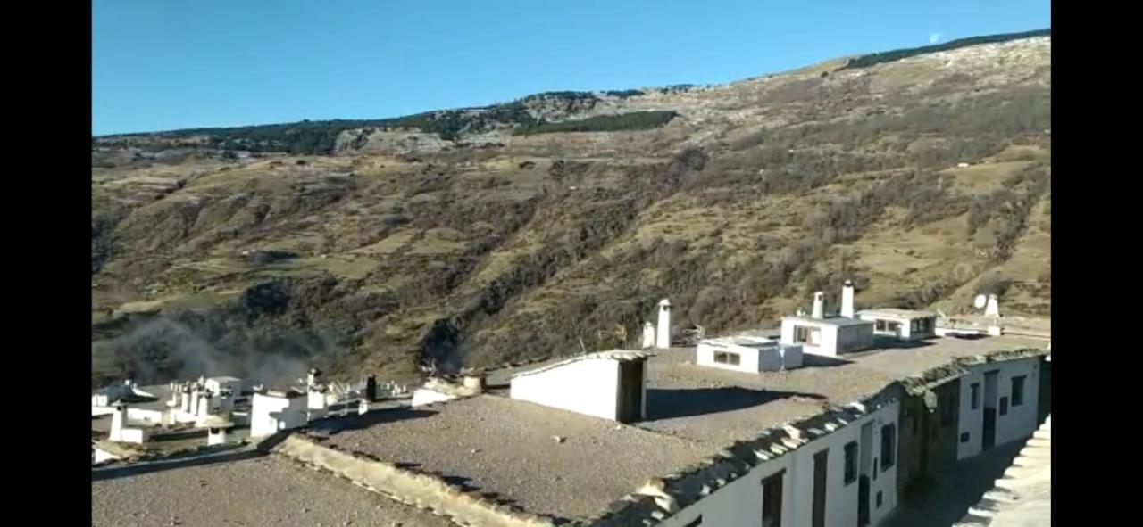 Hostal Ruta De Las Nieves Capileira Exterior foto
